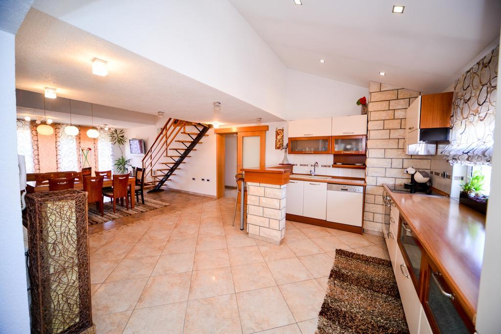 Apartman Ksenija Zadar Exterior foto